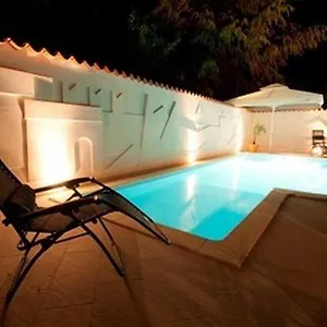 https://hotel-makin.in-istria.net
